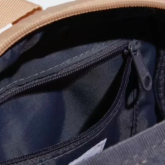 ADIDAS ORIGINALS, PUFFER & POUCH CROSSBODY BAG - Picture 7 of 15